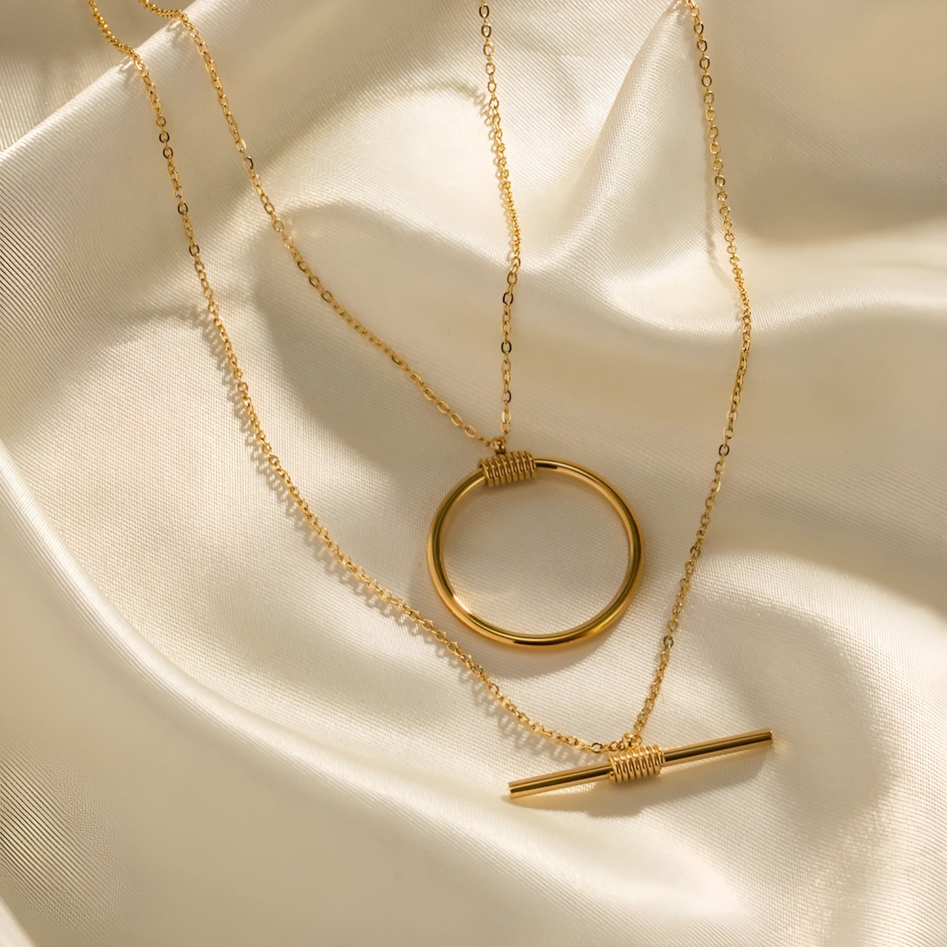 18K Gold Plated Double Layered Circle & Bar Necklace - Ora Dazzle